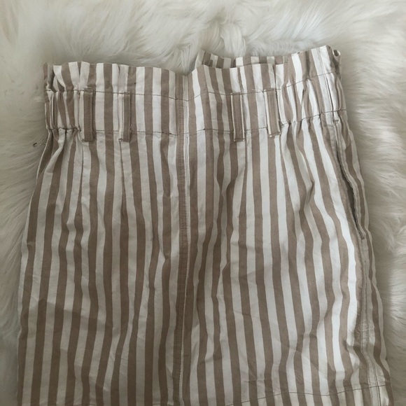 Mini jupe Forever 21 à la mode - Picture 2 of 2